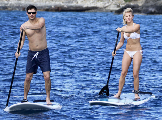 Ryan Seacrest, Julianne Hough Ryan Seacrest, Julianne Hough